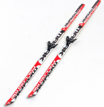 Беговые подростковые лыжи Маяк из дерево-пластика 160 см с креплением NN75, красно-бело-черные
